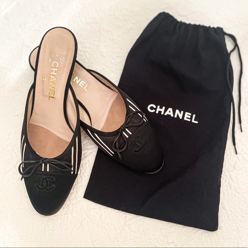 Authentic Vintage Chanel Slide Mule / heel - black & white striped + bow - 7.5